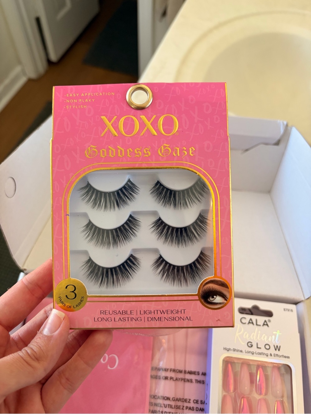 XOXO Goddess Gaze 3-Pack False Eyelashes - Pink and Gold Accents